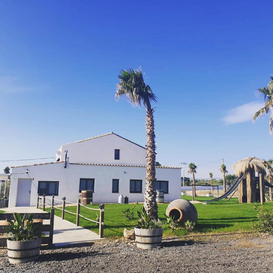La Finestra Del Delta Hostal L'Ampolla Exterior foto
