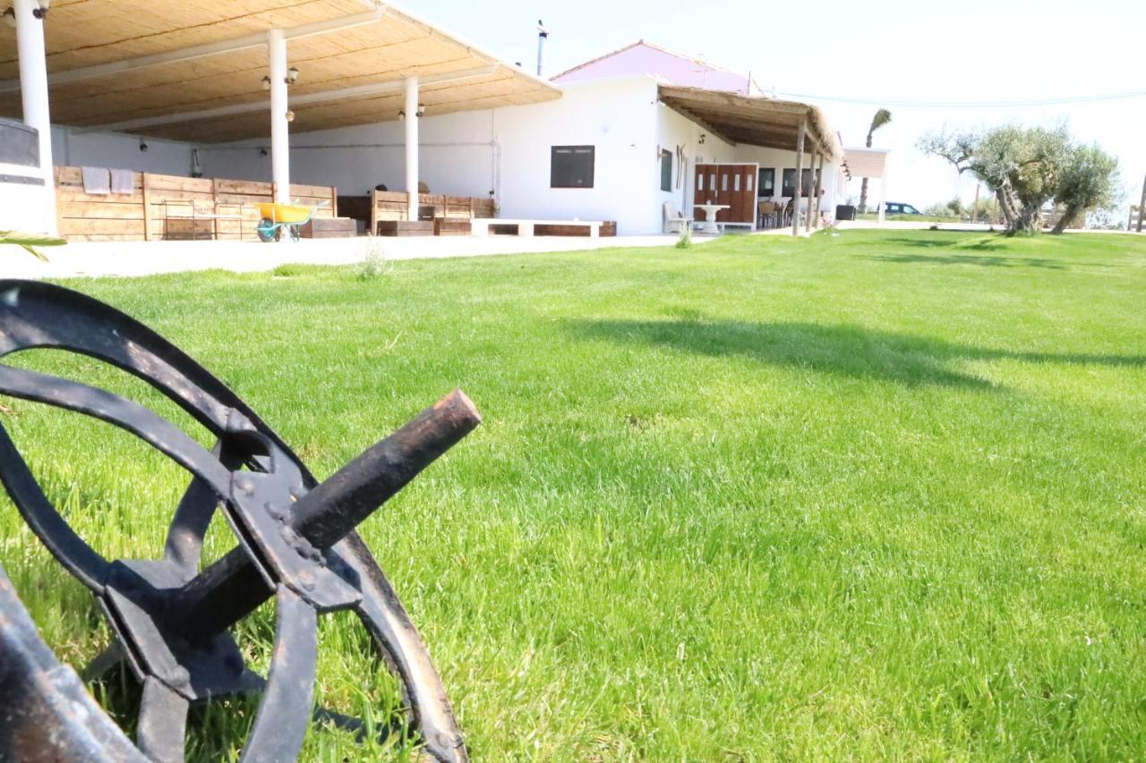 La Finestra Del Delta Hostal L'Ampolla Exterior foto